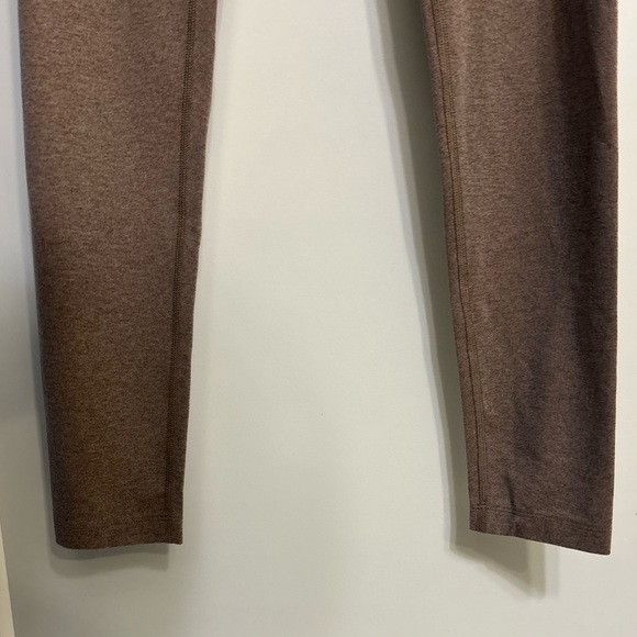 Like New Girlfriend Collective Compressive 7/8 Leggings in Limestone - Picture 8 of 11